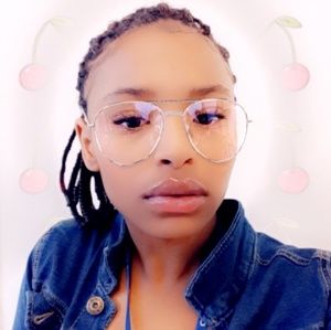 Meet your Posher, Nakieda